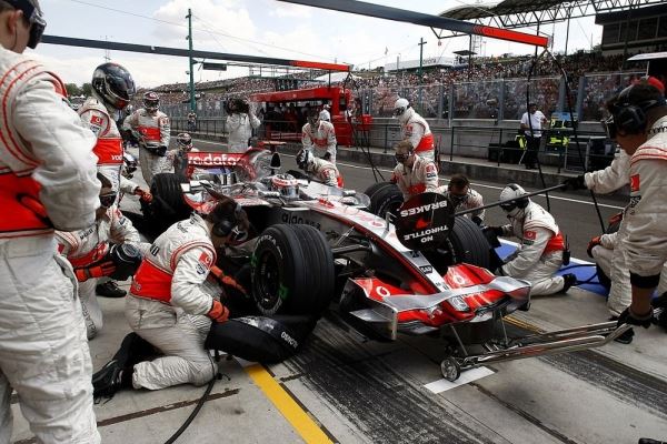 Экс-механик McLaren: Никто не хотел работать с машиной Хэмилтона