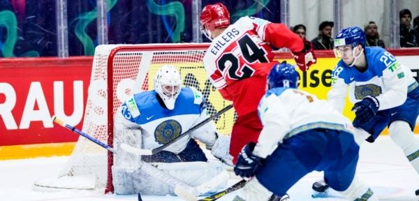 Казахстан разгромно уступил Дании в первом матче на ЧМ-2022 